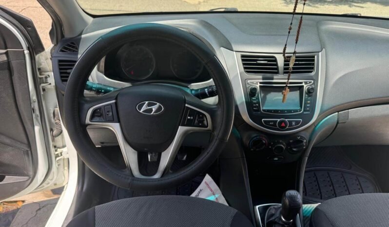 HYUNDAI lleno