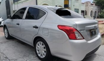 NISSAN lleno