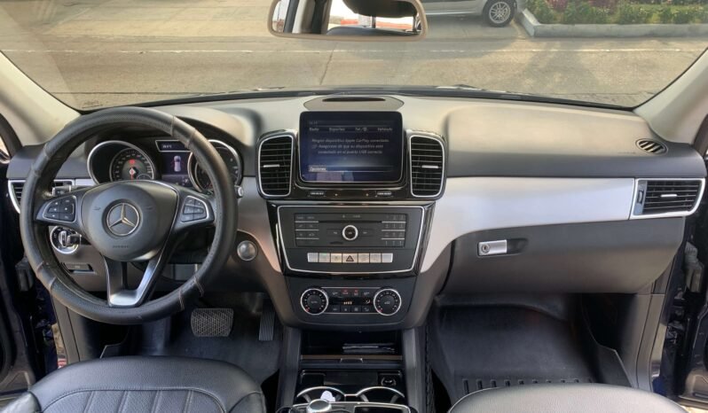 MERCEDES BENZ lleno
