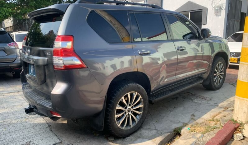 TOYOTA lleno