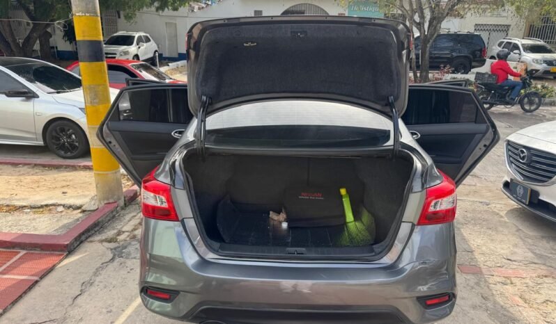 NISSAN lleno