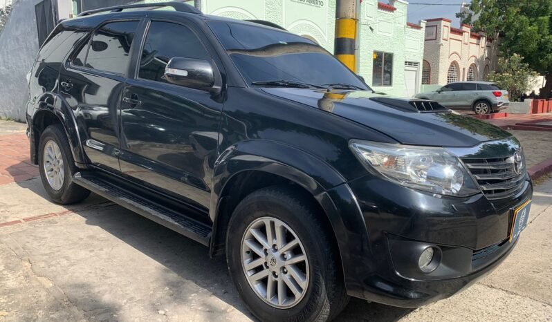 TOYOTA lleno