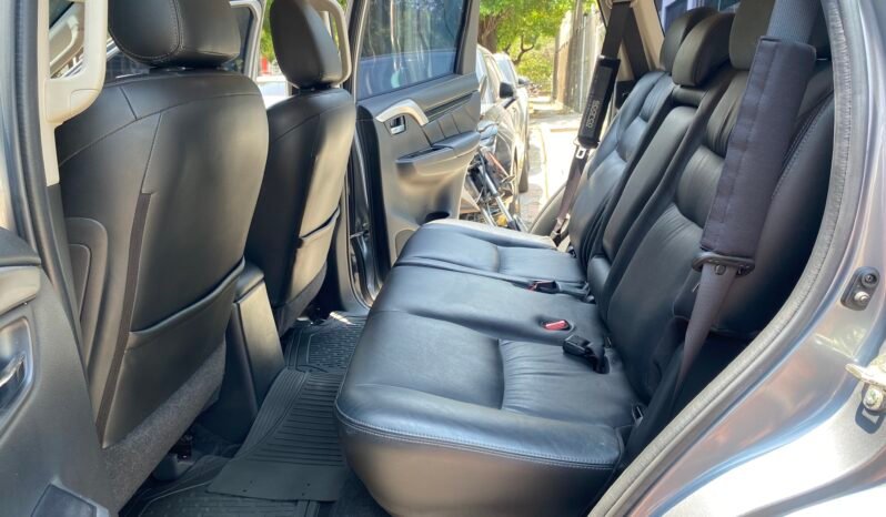 MITSUBISHI lleno