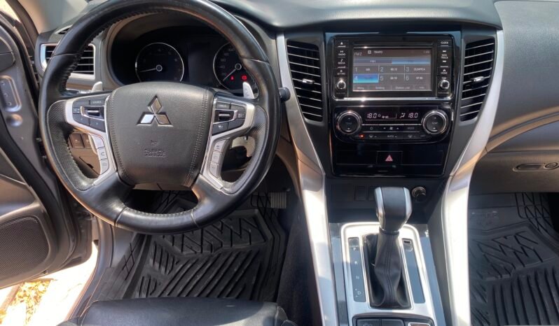 MITSUBISHI lleno