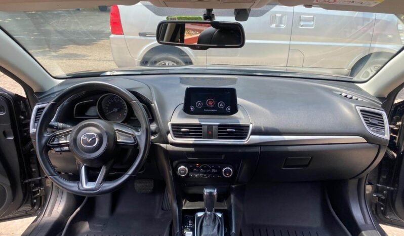 MAZDA lleno
