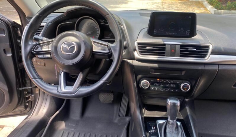 MAZDA lleno