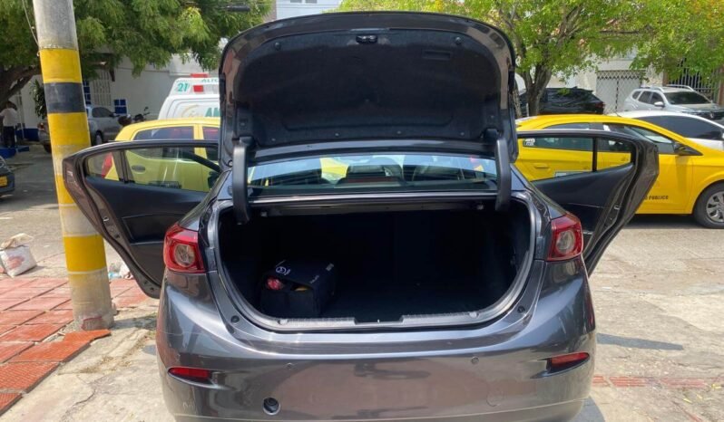 MAZDA lleno