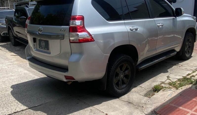 TOYOTA lleno
