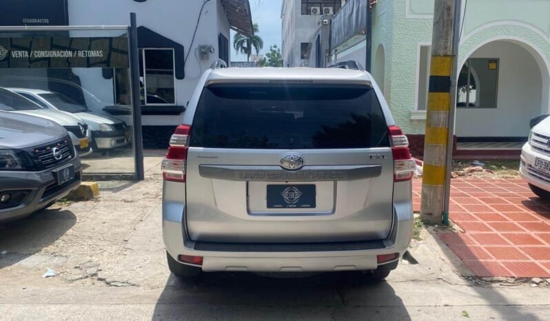 TOYOTA lleno