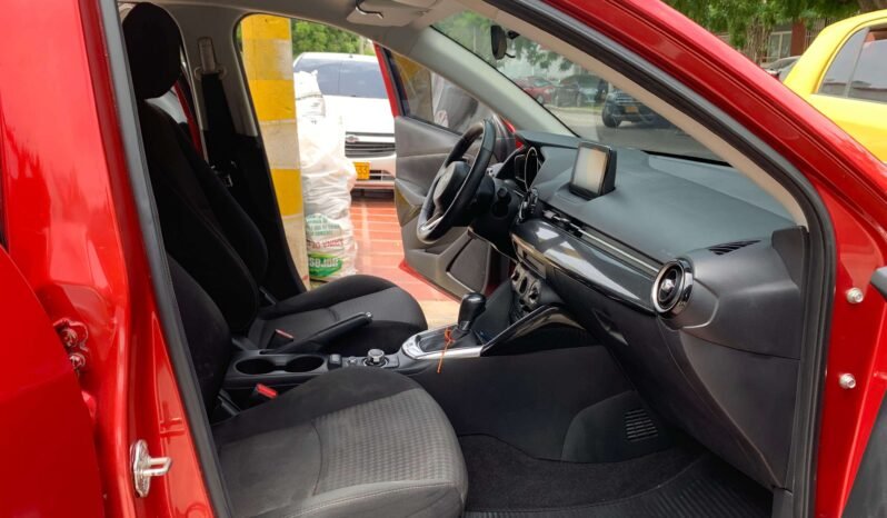 MAZDA lleno