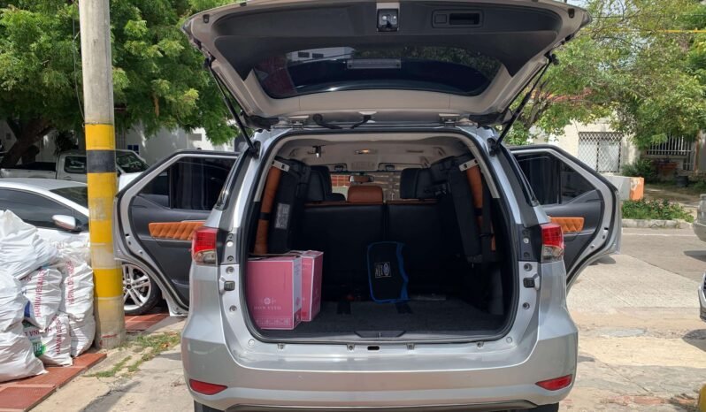 TOYOTA lleno