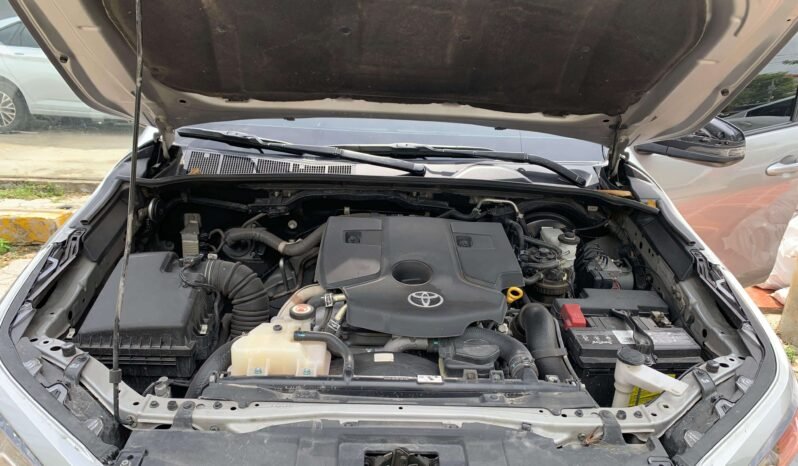 TOYOTA lleno