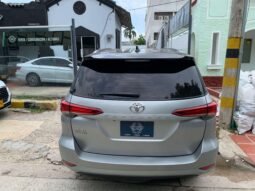 TOYOTA lleno