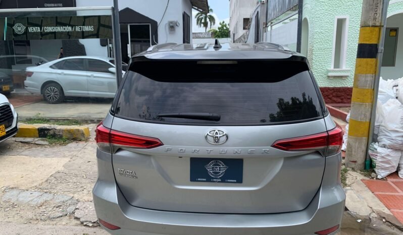 TOYOTA lleno