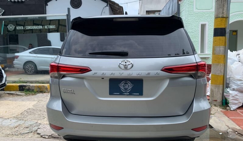 TOYOTA lleno