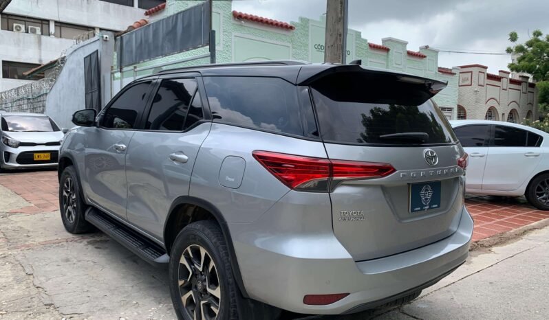 TOYOTA lleno