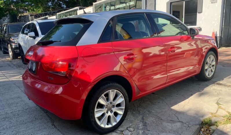 AUDI lleno