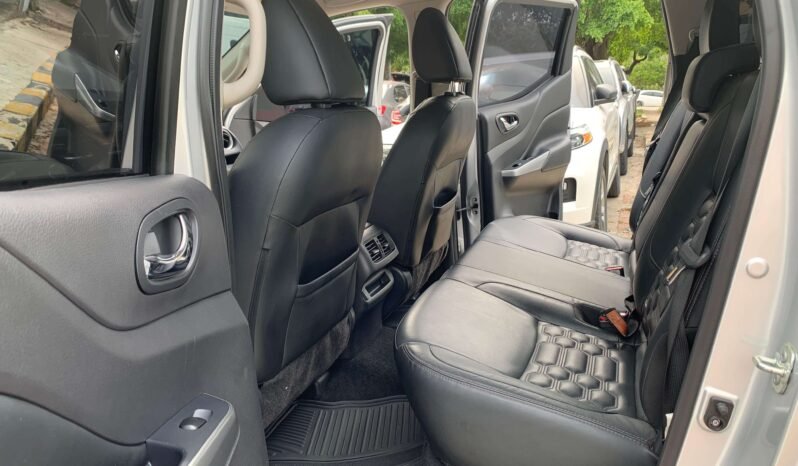 NISSAN lleno