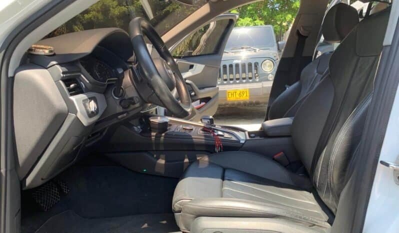 AUDI lleno