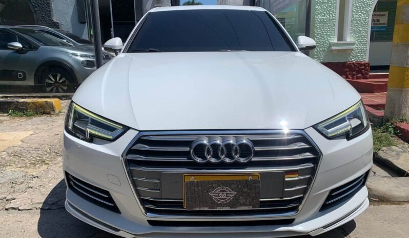 AUDI lleno