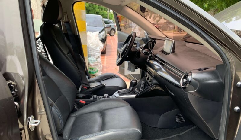 MAZDA lleno
