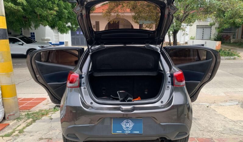 MAZDA lleno