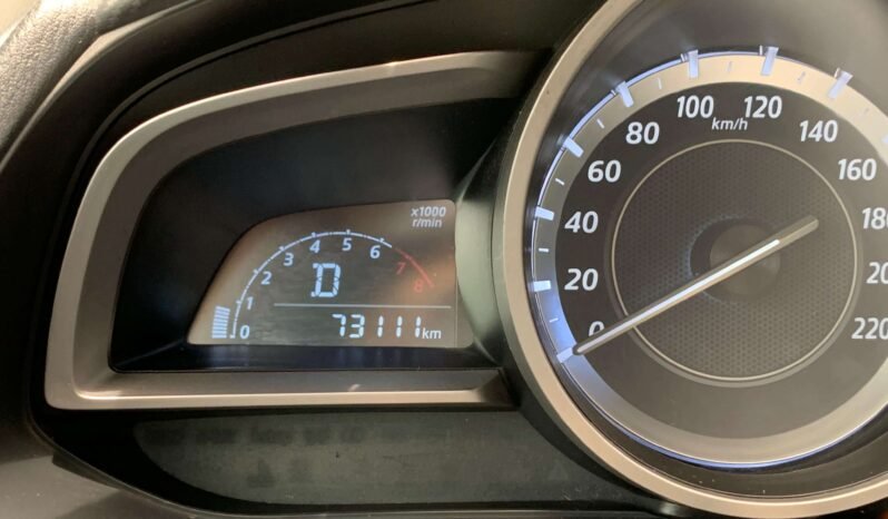 MAZDA lleno