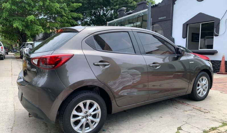 MAZDA lleno