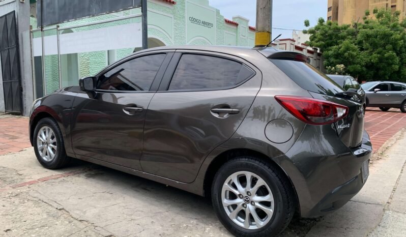 MAZDA lleno