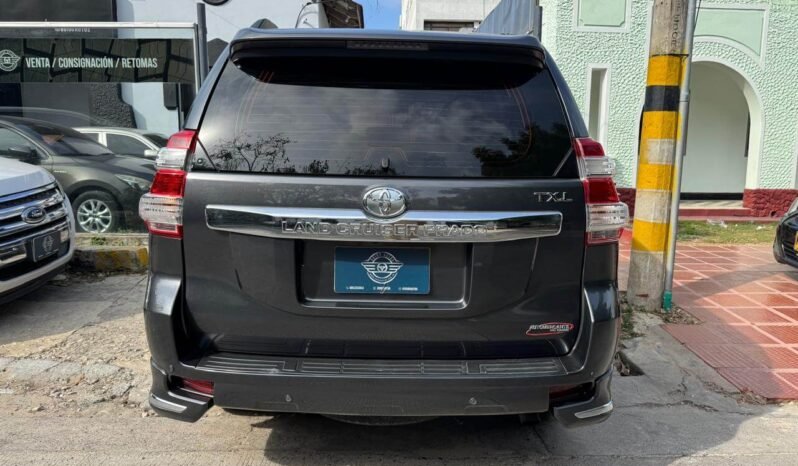 TOYOTA lleno
