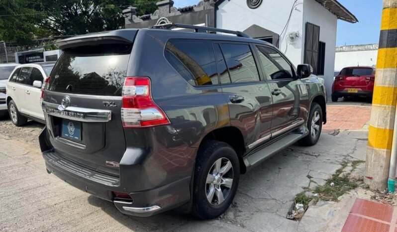TOYOTA lleno