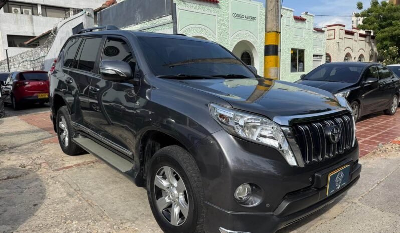 TOYOTA lleno