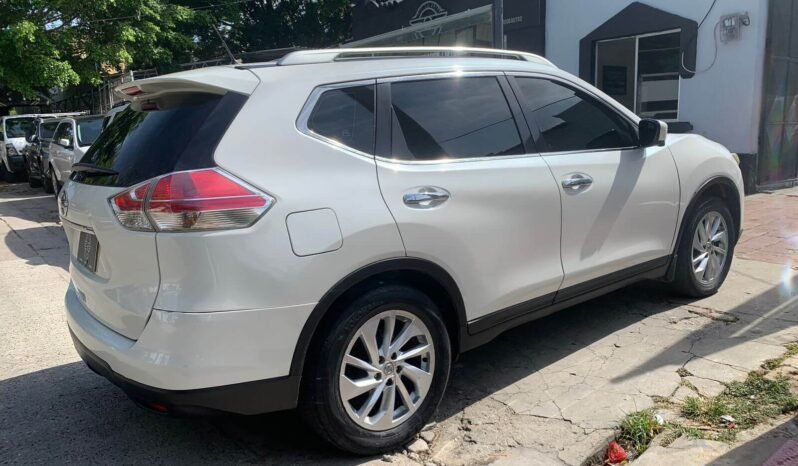 NISSAN lleno