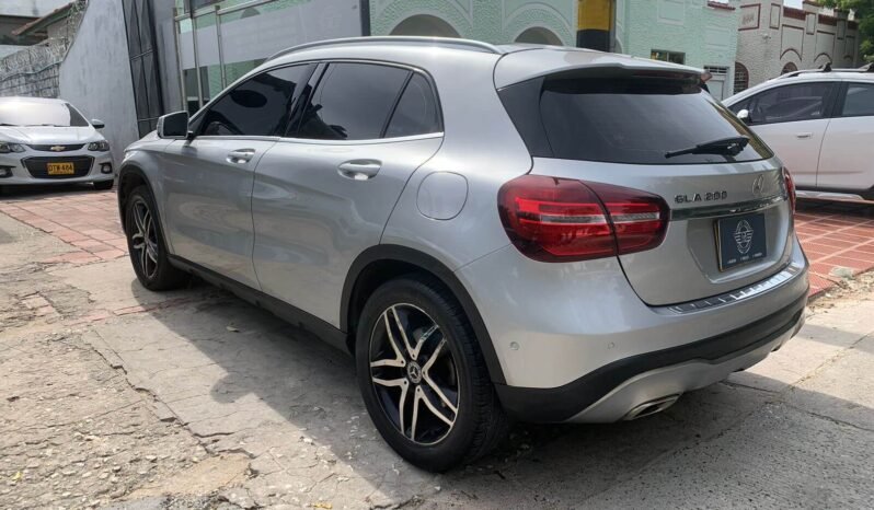 MERCEDES BENZ lleno
