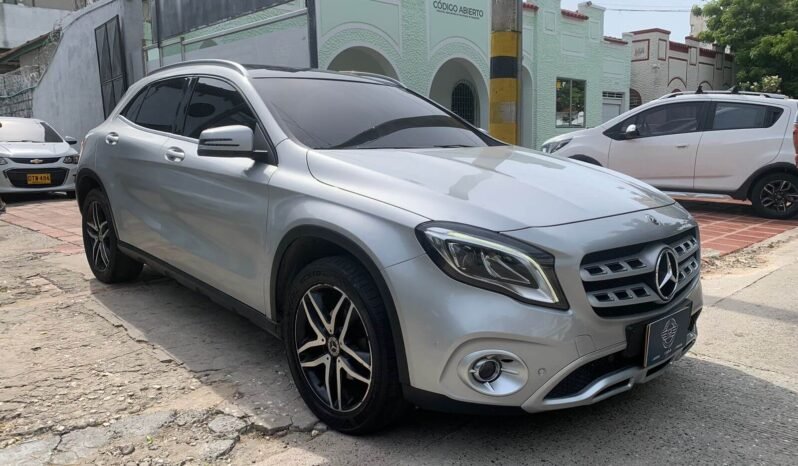 MERCEDES BENZ lleno