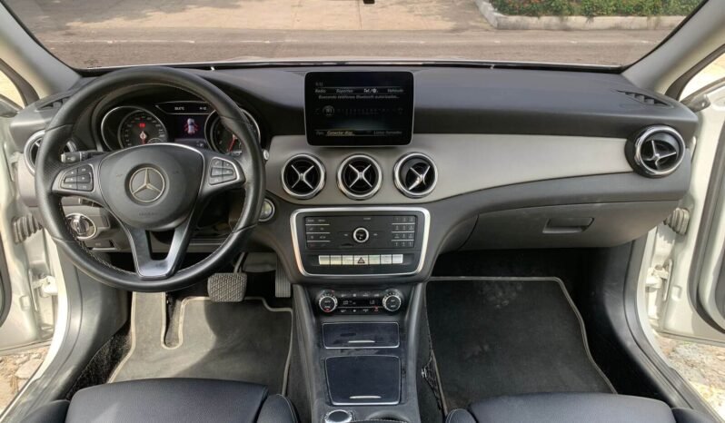 MERCEDES BENZ lleno