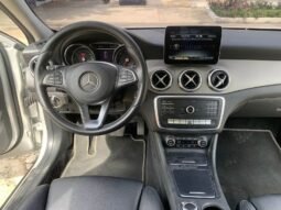 MERCEDES BENZ lleno