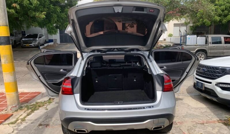 MERCEDES BENZ lleno