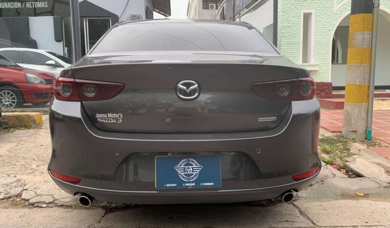 MAZDA lleno