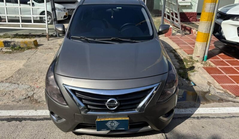NISSAN lleno