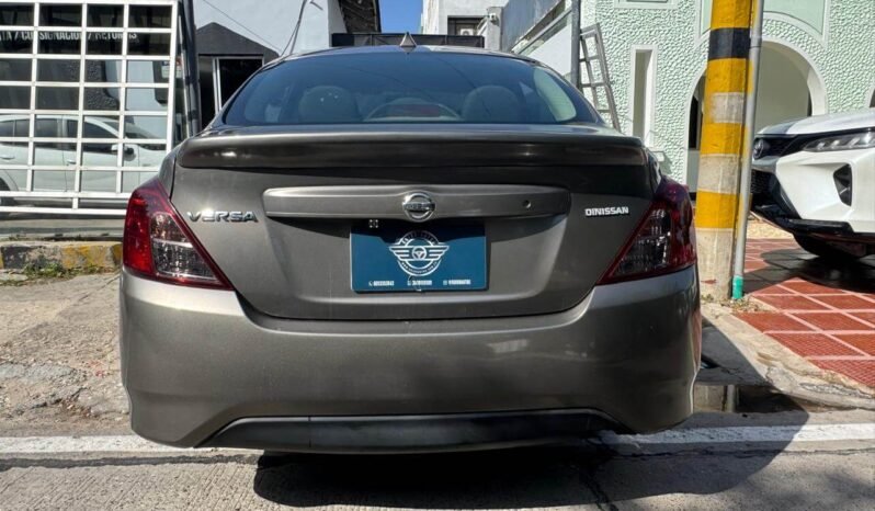 NISSAN lleno