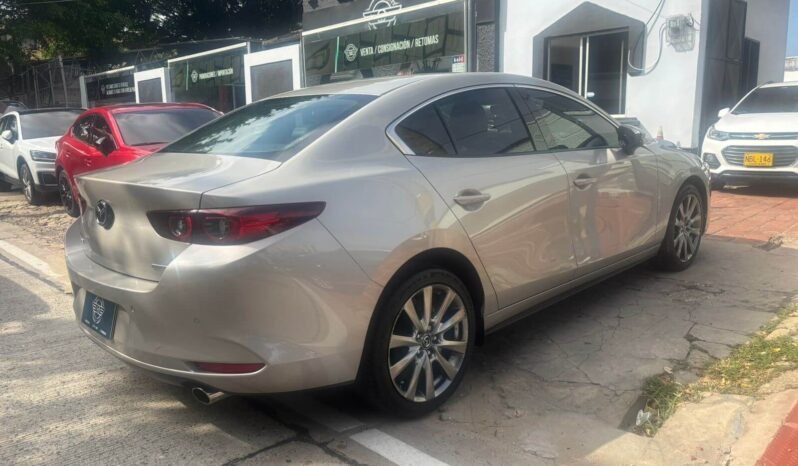 MAZDA lleno