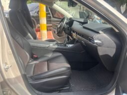 MAZDA lleno