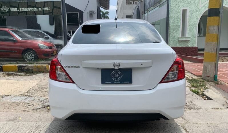 NISSAN lleno