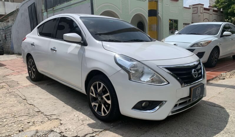 NISSAN lleno
