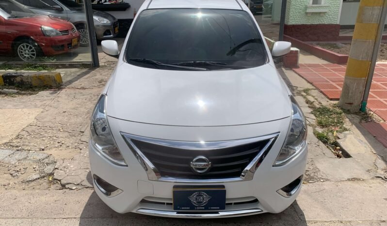 NISSAN lleno