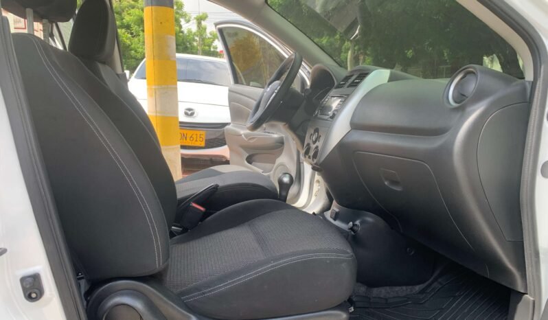 NISSAN lleno