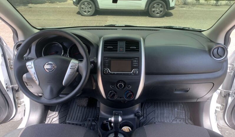 NISSAN lleno