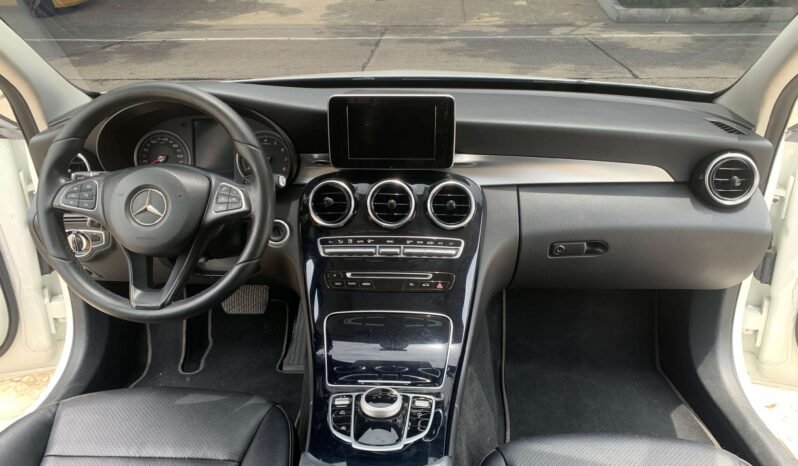MERCEDES BENZ lleno