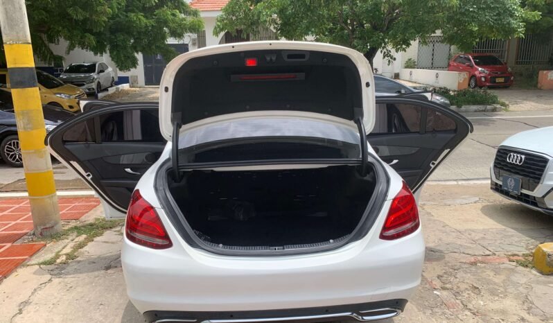 MERCEDES BENZ lleno